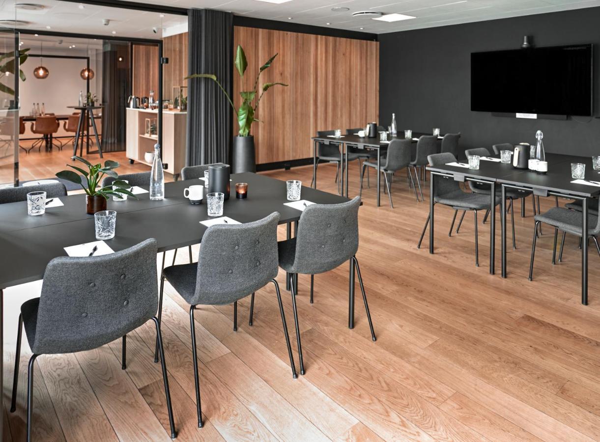 Hotel Oasia Aarhus City Екстериор снимка