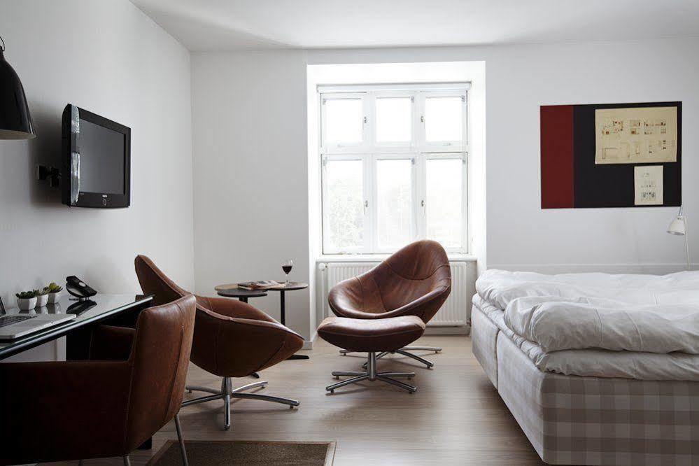 Hotel Oasia Aarhus City Стая снимка